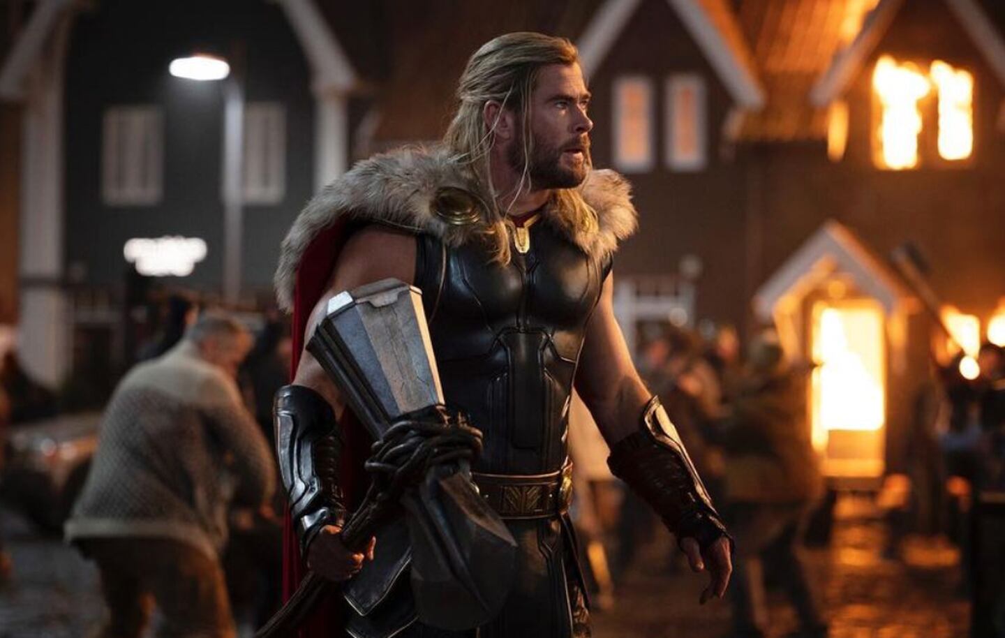 Algumas pessoas adoraram o novo filme do deus do trovão e outras nem tanto, mas todos ficaram surpresos ao final ao ver a mensagem: "Thor vai voltar".