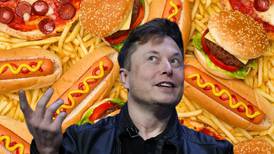 Comida chatarra, Coca-Cola dietética y asados: los platos favoritos de Elon Musk