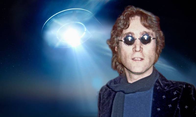 Según el relato de la leyenda inglesa de la música, vio un OVNI en Nueva York en 1974.