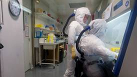 ¿Podría la próxima pandemia ser creada en un laboratorio?