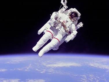 ¿Que sucedería si un astronauta muere en lugares como la Luna o Marte?