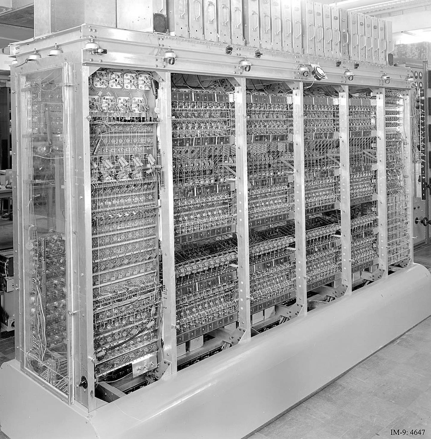 Everyone fears the atomic bomb but the H bomb was more lethal and needed a supercomputer to achieve its calculations.  This is the story of MANIAC.