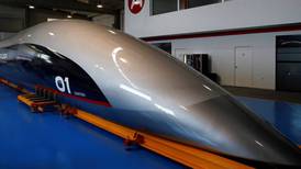 Una niña de 13 años solucionó el diseño del tren Hyperloop
