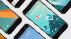 HTC 10 humilla al Galaxy S7 en prueba de caídas
