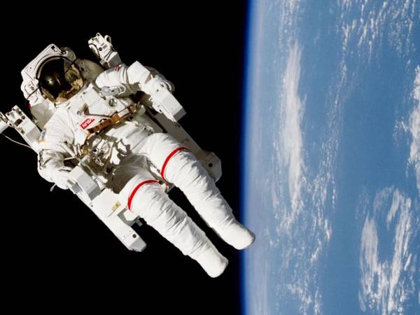 Siete curiosidades que seguramente no sabías de la vida de los astronautas en el espacio