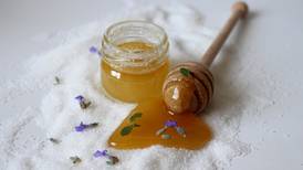 ¿Miel o azúcar? Qué es mejor para la salud