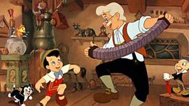 El primer vistazo al look de Tom Hanks como Geppetto en Pinocho de Disney