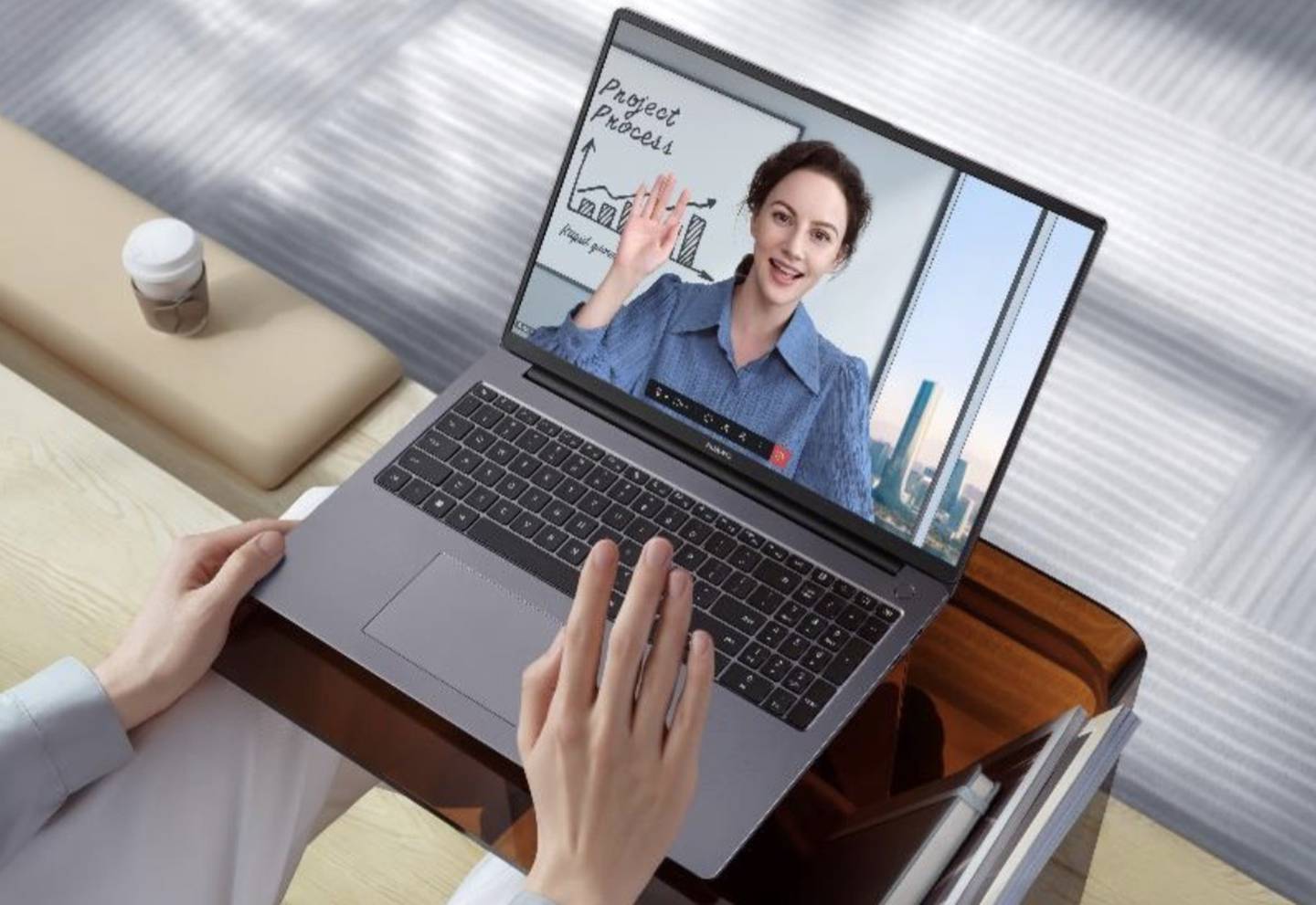 MateBook 16 is a lightweight laptop with high performance and good design.  For those professionals looking for connectivity, speed and efficiency in a team, ideal for hybrid work and to take your virtual meetings to the next level.