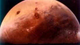 El agua en Marte no sería líquida, sino que habría adoptado otras formas, según estudio basado en Mars Insight de NASA