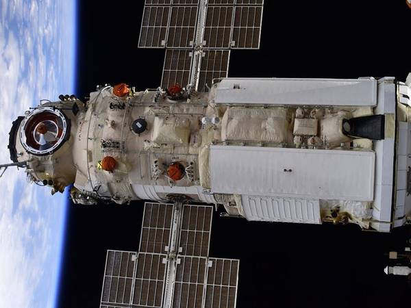 La NASA revela que el objeto metálico que cayó en una casa de EE.UU era de la Estación Espacial Internacional