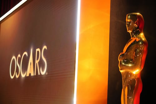 Oscar 2026: La costosa trampa de la “gratuidad” en el streaming ilegal de Xuper TV y Magis TV