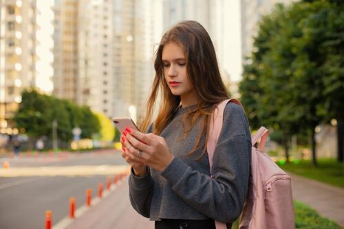 Apple sonríe: el iPhone refuerza su popularidad entre los adolescentes, según encuesta