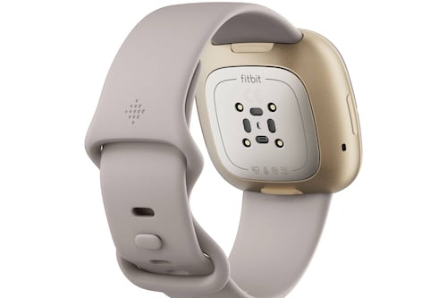 Este es el nuevo Fitbit Sense, con electrocardiograma y control de tu temperatura corporal a través de la piel