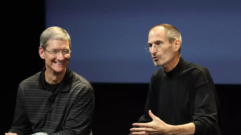 El curioso motivo por el que Tim Cook sigue guardando el contacto de Steve Jobs