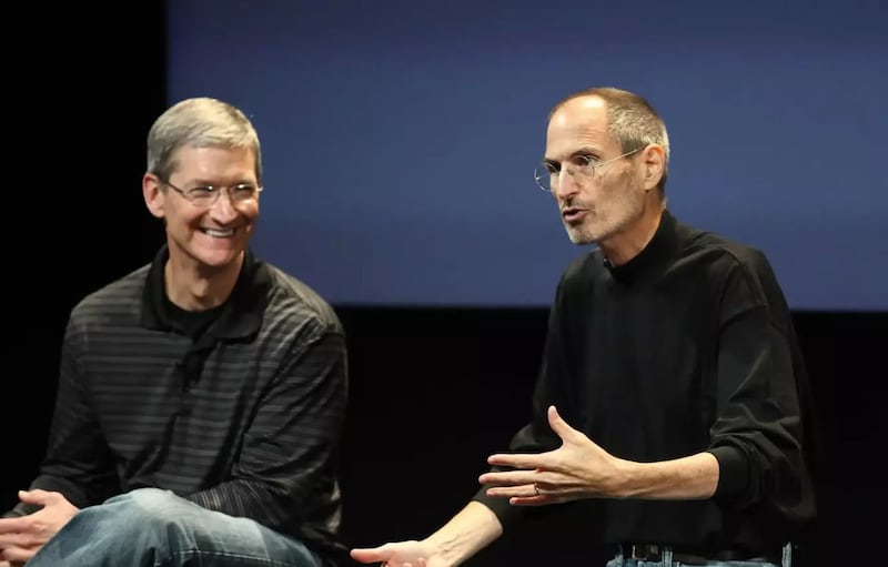 Tim Cook / Steve Jobs