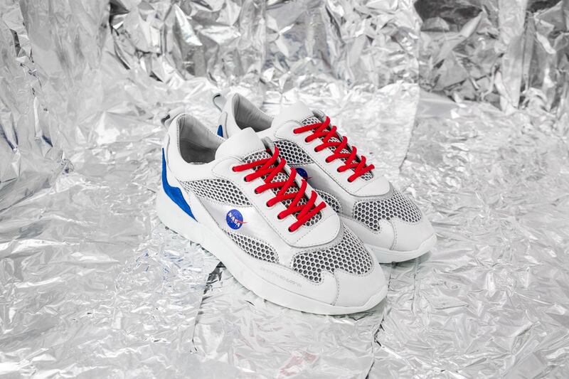 Así eran las NASA x W3RD Apollo 11, zapatillas creadas por la colaboración entre la NASA y la empresa Mercer Amsterdam.