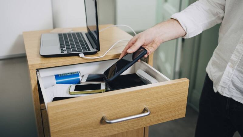 Uso de celulares en las escuelas.