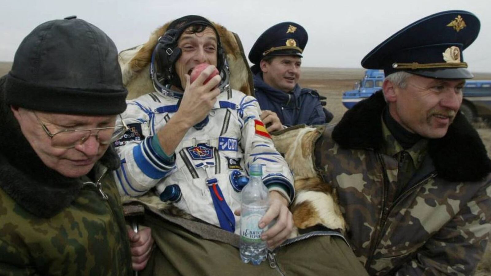 Retorno a la Tierra del astronauta español, tras viajar al espacio en la nave Soyuz.