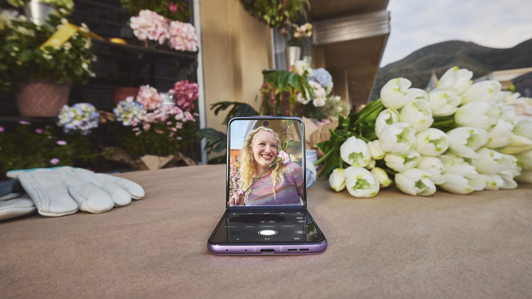 Motorola - Razr 70