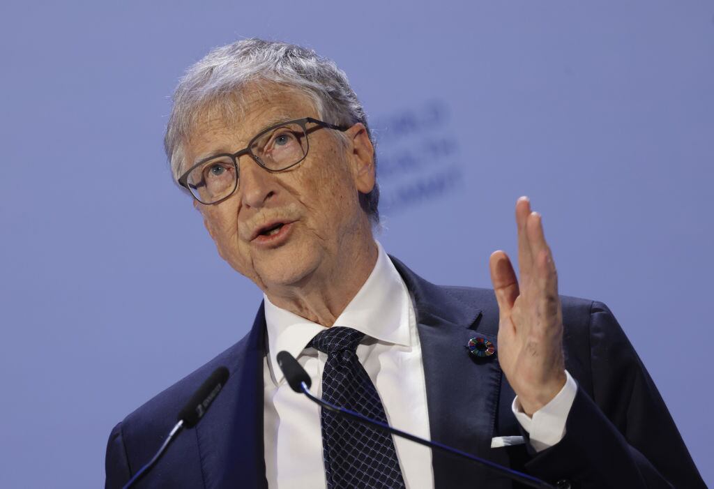 Bill Gates advierte: Solo estos tres sectores están blindados contra la Inteligencia Artificial