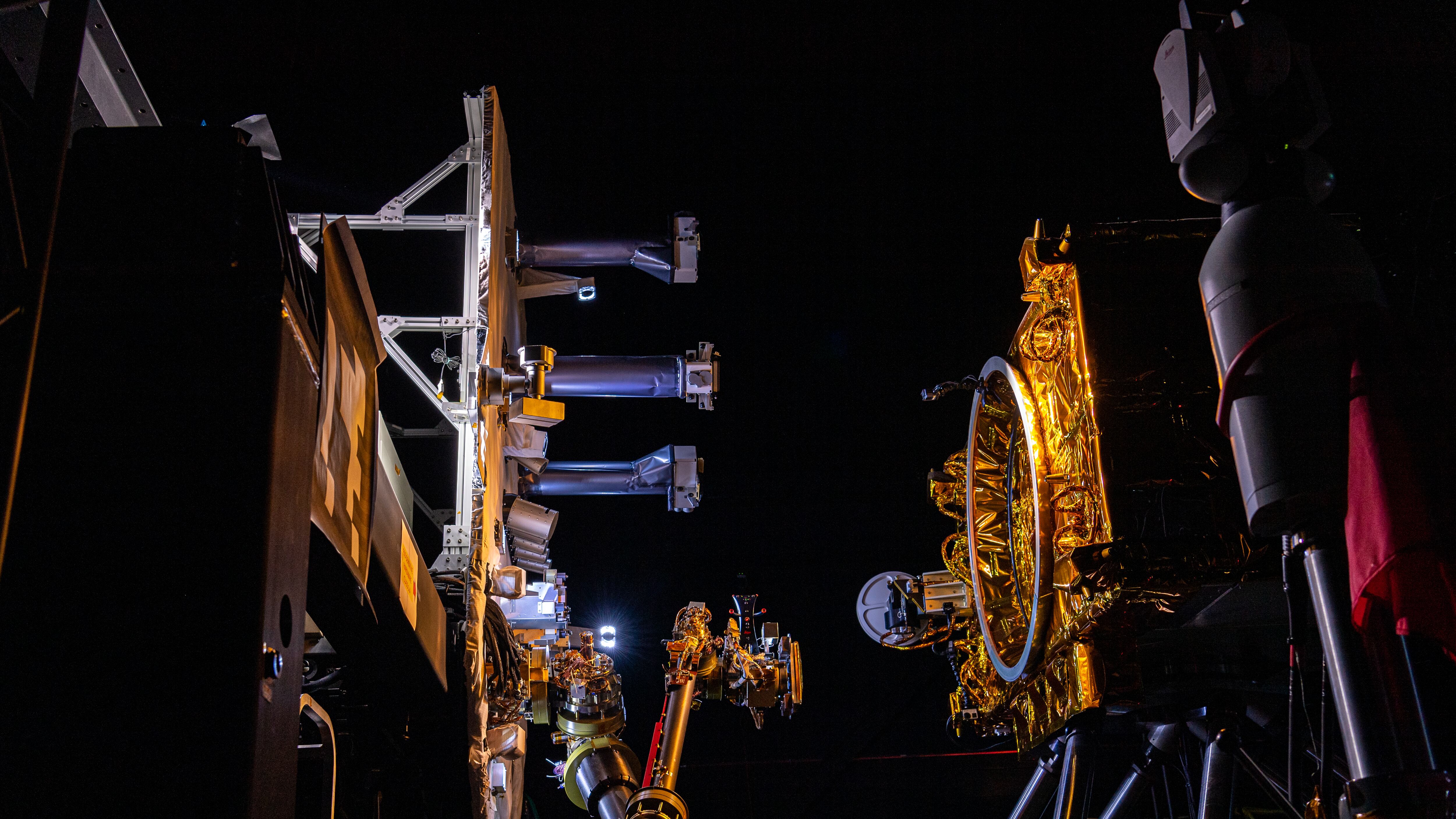 Captura de detalle del banco de pruebas de captura automática de servicio, ensamblaje y fabricación en órbita 1 (OSAM-1)