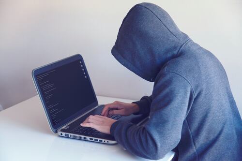 Ciberdelincuentes utilizan OnlyFans para robar información de los usuarios: ¿cómo es el modus operandi?