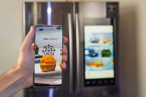 Samsung Family Hub cumple 10 años: De un simple refrigerador al cerebro con IA de tu hogar