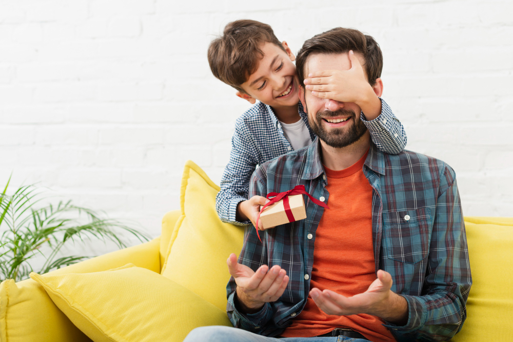 7 regalos para el Día del Padre que recomienda la IA y que no fallan en 2025
