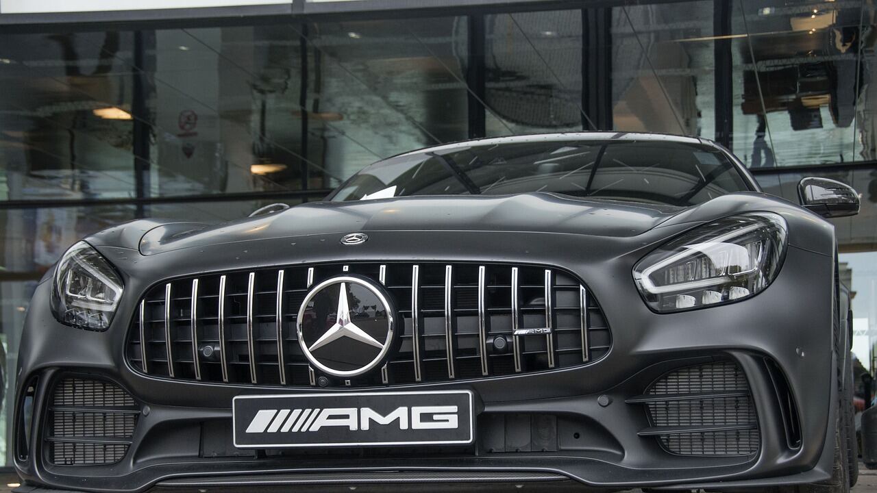 Mercedes Benz ofrece vehículo en 68 mil pesos en página de internet