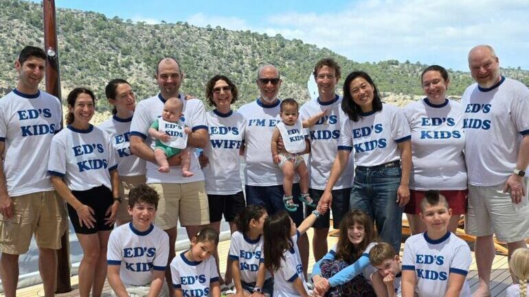 El CEO de Meta y creador de Facebook, Mark Zuckerberg, supo consentirse a lo grande este Día del Padre con un yate propio de millonario.