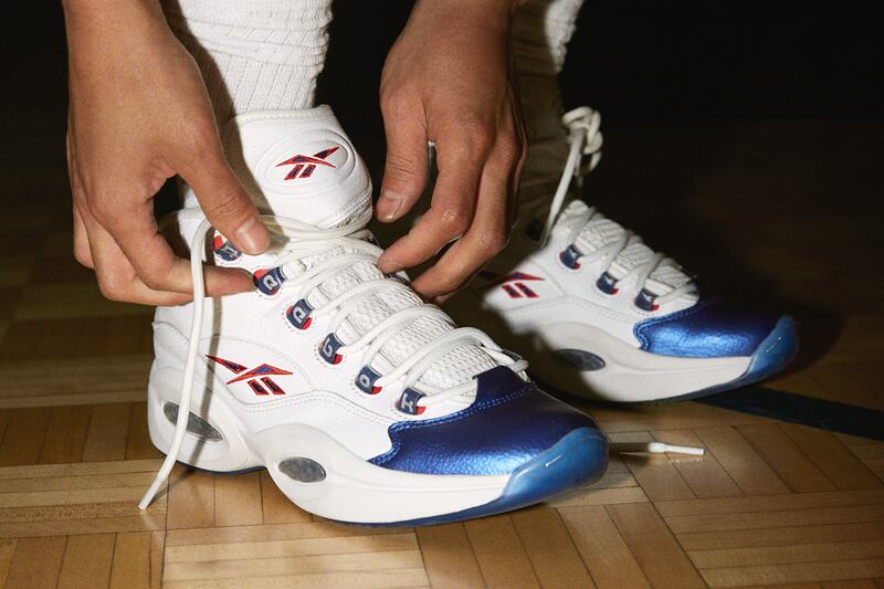 Conoce detalles sobre la reedición de estas icónicas zapatillas de Allen Iverson, hechas por Reebok.