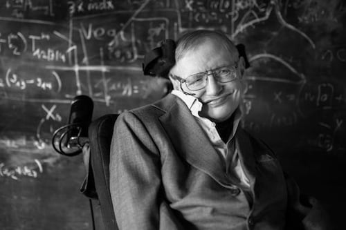 Recordamos a Stephen Hawking, a cinco años de su muerte, con sus mejores reflexiones