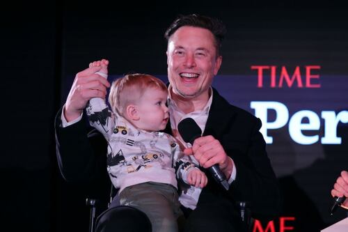Elon Musk y las zapatillas en 3D que le regalaron a su hijo X AE A-12