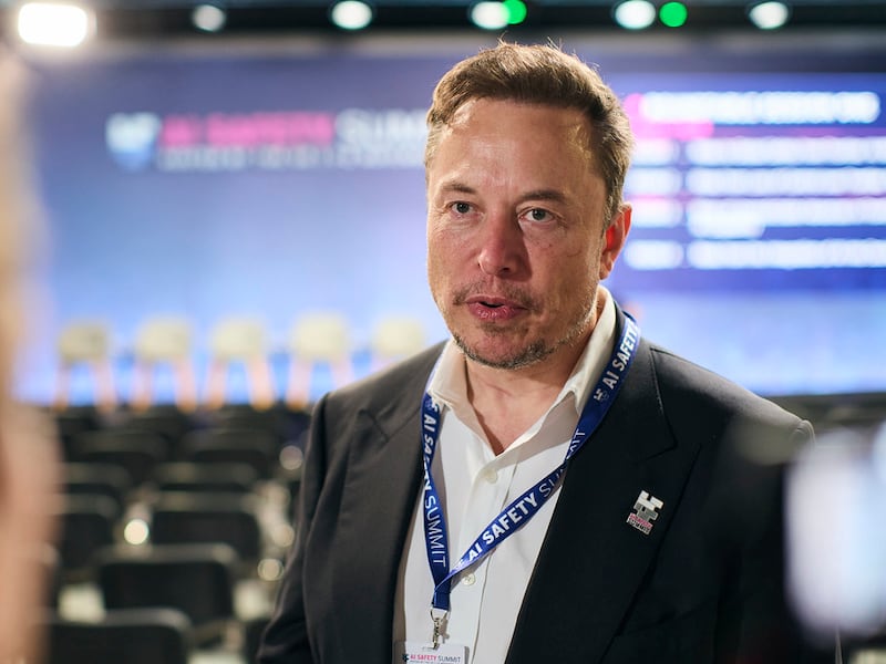 Resistencia al límite: Cuando Elon Musk vivía comiendo salchichas y pasta por menos de un dólar al día