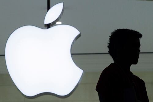 Apple retira su sistema de alertas después de que diera noticias falsas