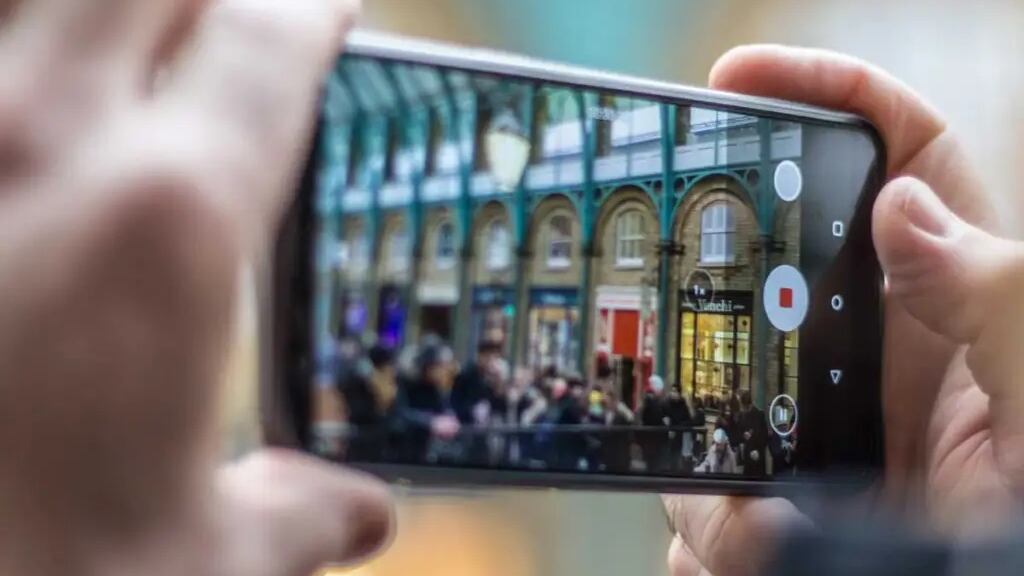 Cámara de celular / Unplash