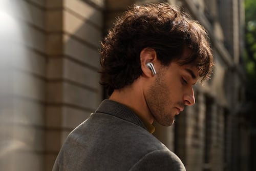 ¿Cómo funciona la traducción en tiempo real de los Xiaomi Buds 5 Pro?