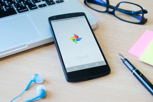 Google Fotos recula: El regreso triunfal de la búsqueda por rostros que nunca debió irse