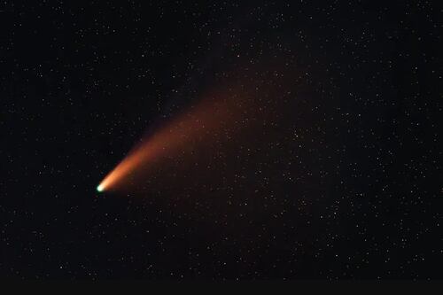 Las 8 razones de Avi Loeb para sugerir que el cometa 3I/ATLAS es una nave nodriza extraterrestre