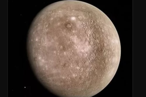 Nuevo estudio sugiere que los extraterrestres podrían vivir en Mercurio a pesar del calor abrasador del Sol