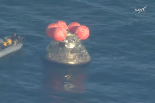 ¡Misión cumplida! La cápsula Orion ameriza con éxito y la humanidad completa su primer viaje lunar del siglo XXI