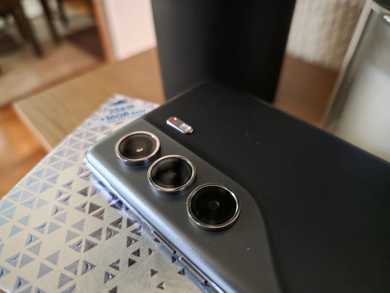 Tecno - Camo 4o Pro - FW/C.Rehbein