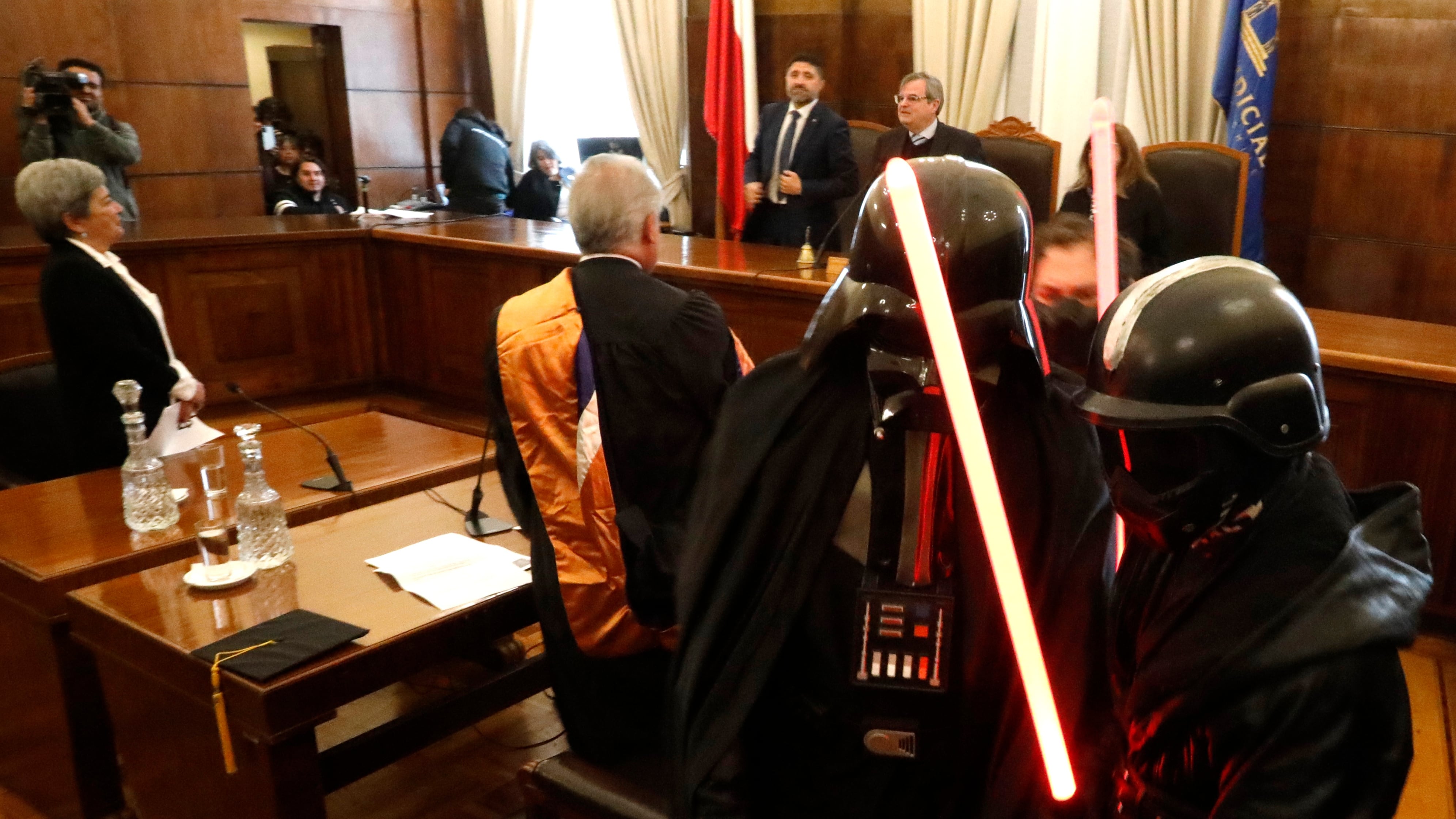Durante los eventos preparados para conmemorar este 28 de mayo el Día de los Patrimonios, en Valparaíso se llevó a cabo el juicio en contra de uno de los mayores villanos de la saga de Star Wars.