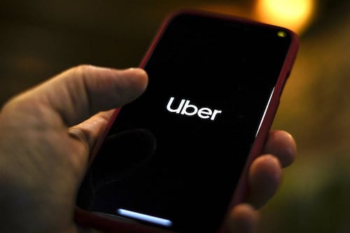 Durísimo golpe: Uber pierde su licencia para operar en Londres