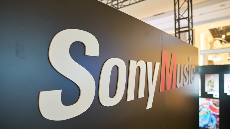 Sony Music en picada contra la inteligencia artificial: Enviaron una advertencia a más de 700 empresas