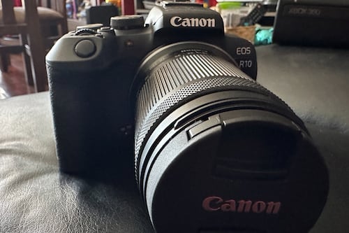 Review | Canon EOS R10: una mirrorless perfecta para crear contenido híbrido