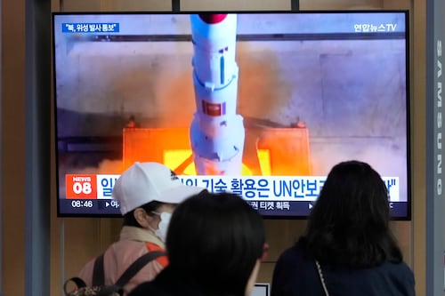 Norcorea notifica a Japón que planea lanzar satélite; la región está en alerta
