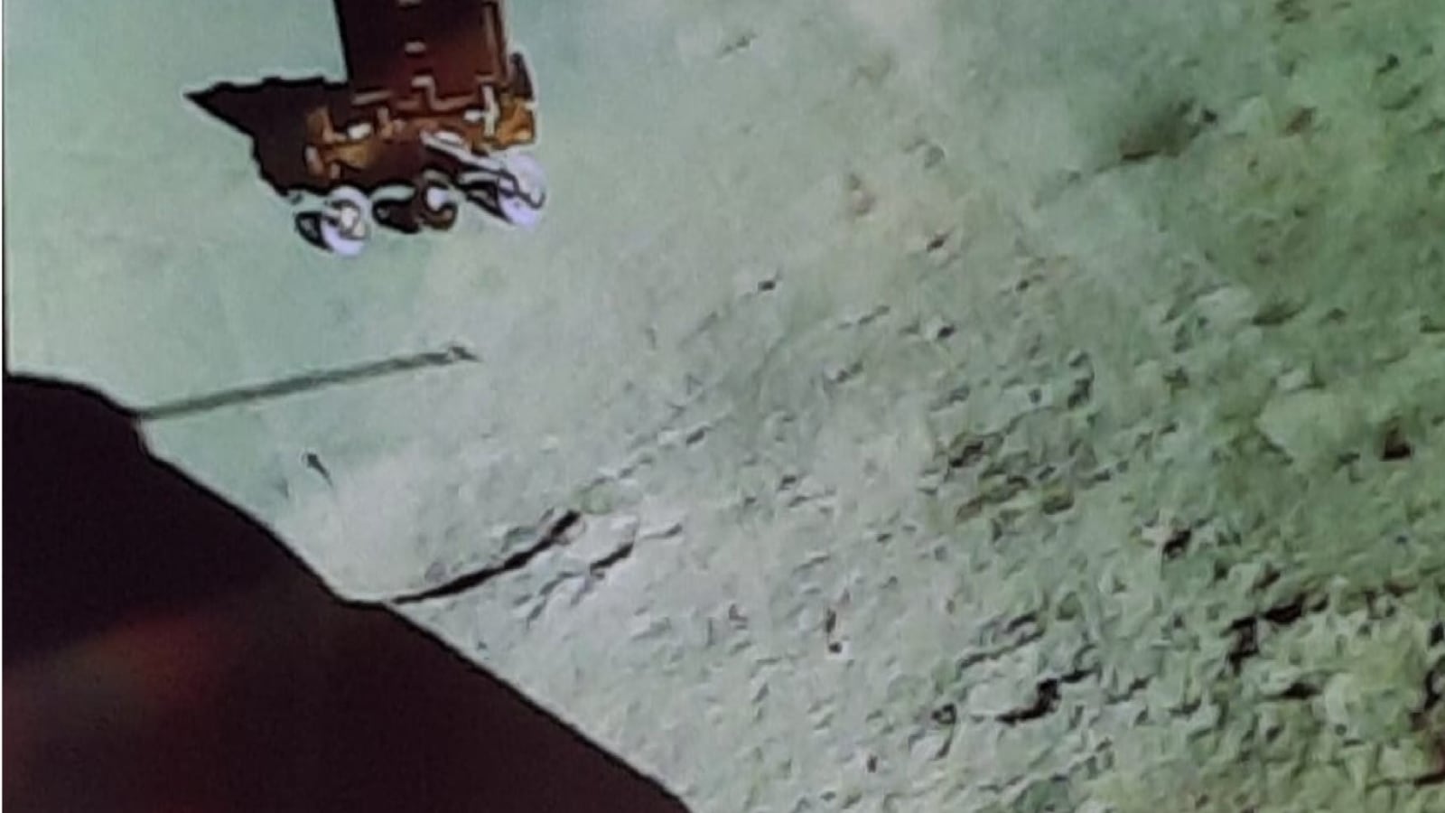 Imagen del rover Pragyan sobre la Luna
