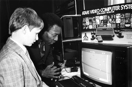 Pelé, Karim Abdul Jabbar y Mario Andretti reunidos en un comercial de Atari