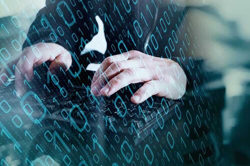 Reportan el primer hackeo masivo a servidores de inteligencia artificial de OpenAI, Microsoft Azure y otras grandes compañías